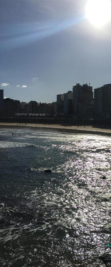 Alojamientos Muelle De Gijon Bagian luar foto